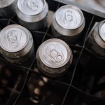 De ce producătorii de alcool investesc tot mai mult în alternative fără alcool